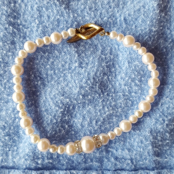 3 Piece Pearl Jewelry Set - Picture 4 of 5